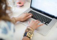 промт написать информативный текст для блога